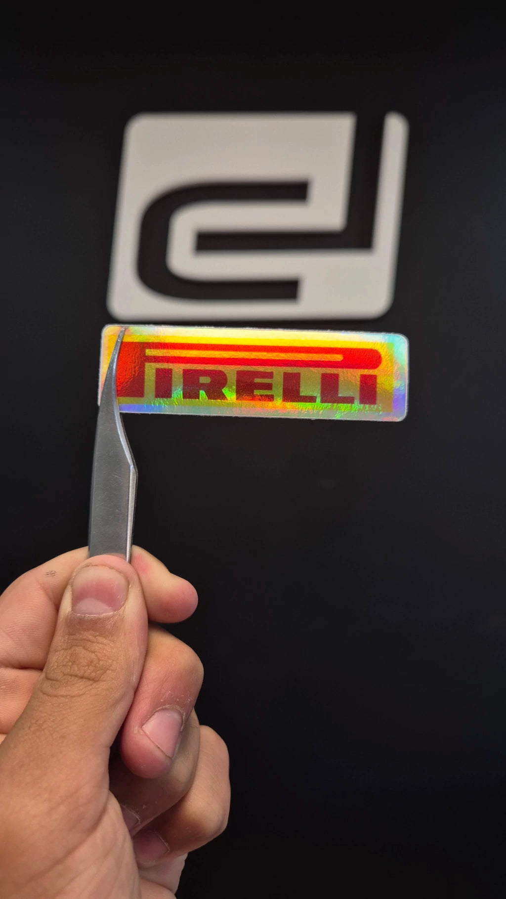 Logo Pirelli - sticker tornasolado DR3 Calcos