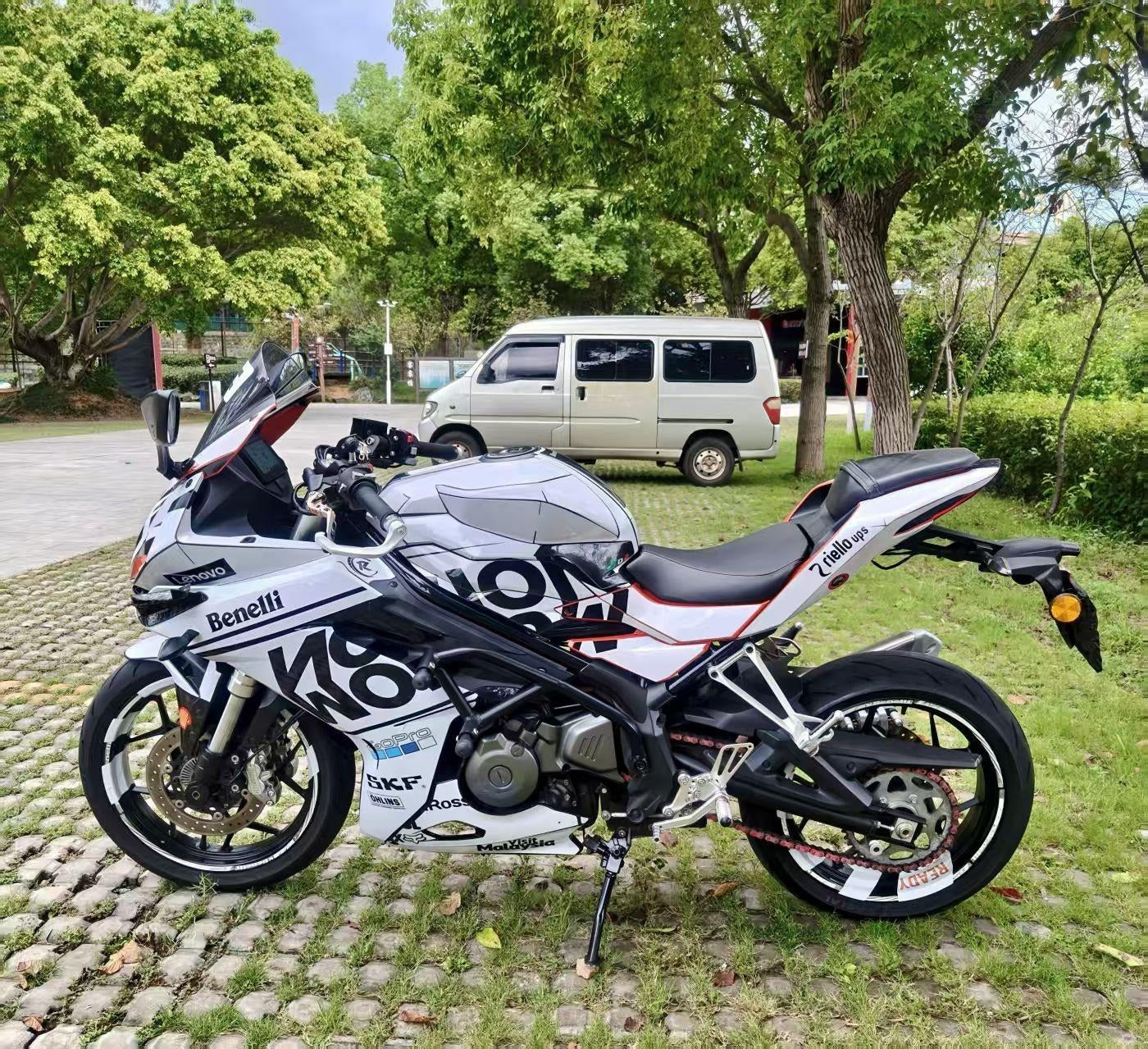 Kit de Gráficas para Moto de Pista Benelli 302 R - Diseño 05 - LedPro Racing